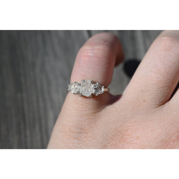 alternative raw diamond engagement rings, raw crystal ring, round or ova… - Picture 1 of 4
